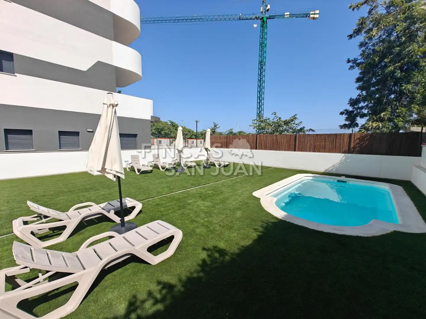 Piscina de Piso de alquiler en Sant Joan d'Alacant con Aire acondicionado, Terraza y Trastero