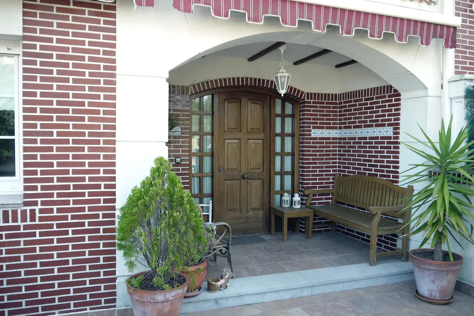 Einfamilien-Reihenhaus zum Verkauf in Castro-Urdiales mit Heizung, Terrasse und Abstellraum
