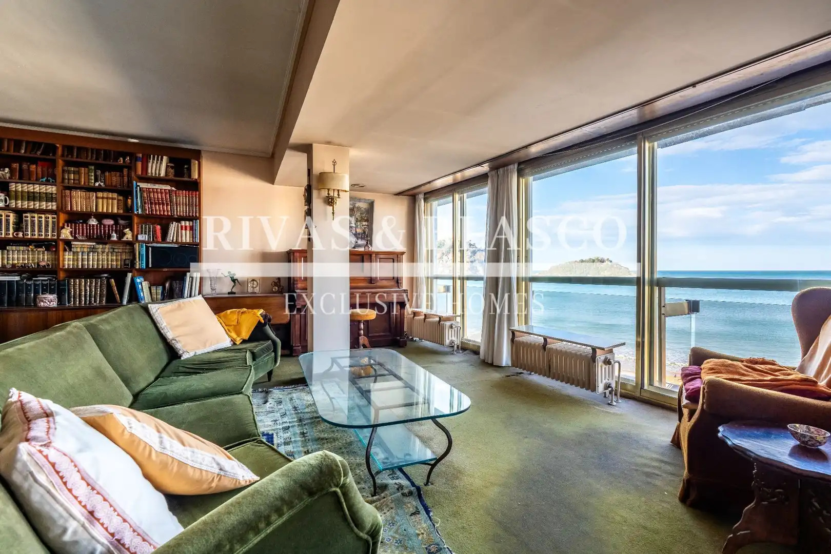 Vista exterior de Apartament en venda en Donostia - San Sebastián  amb Calefacció i Traster