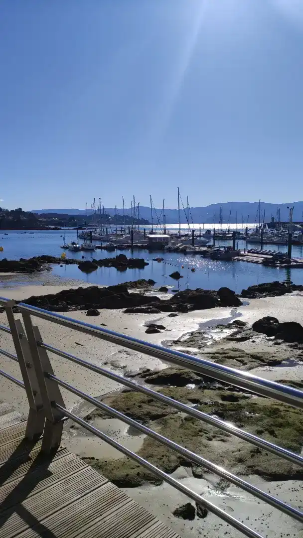 Vista exterior de Àtic en venda en Sanxenxo amb Aire condicionat