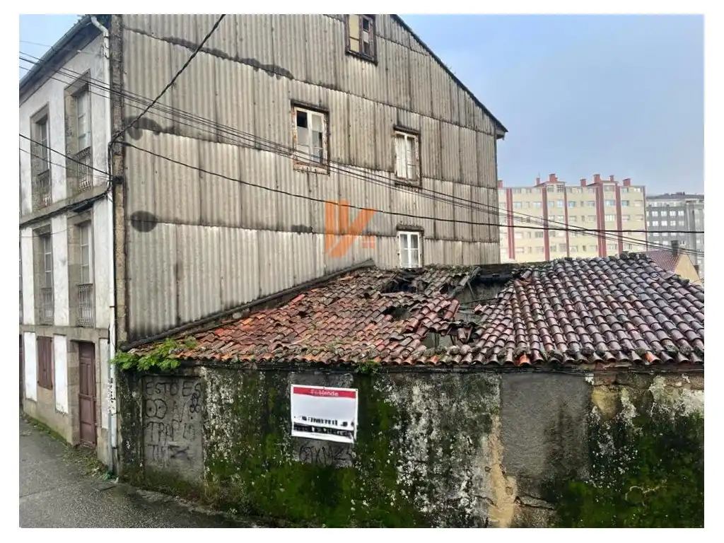 Exterior view of Buildings for sale in Santiago de Compostela 