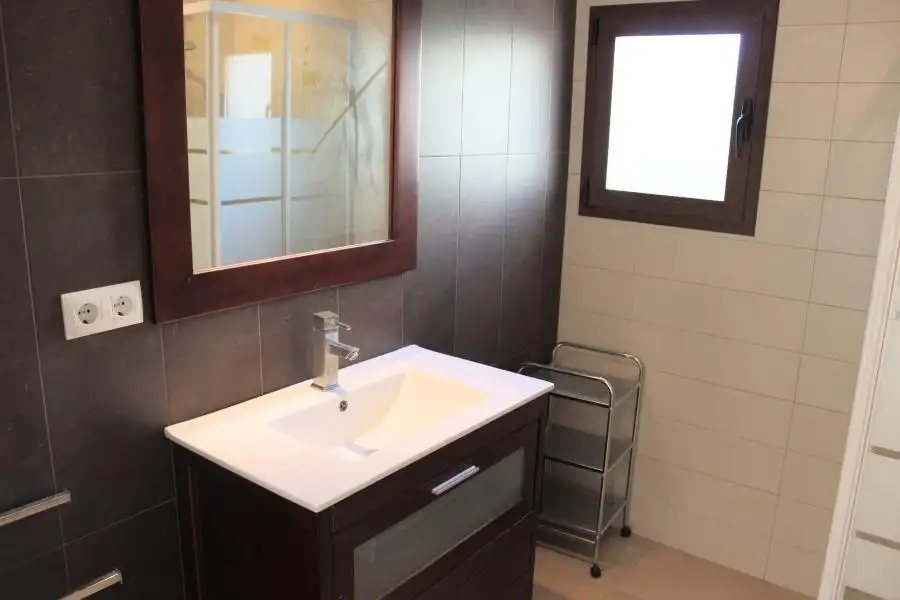 Bathroom of Houses for rent in Callosa d'en Sarrià  with Air Conditioner, Heating and Private garden