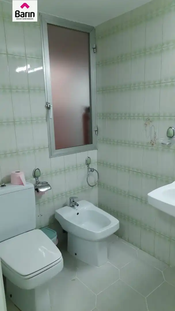 Badezimmer von Wohnung zum Verkauf in Córdoba mit Klimaanlage, Terrasse und Abstellraum