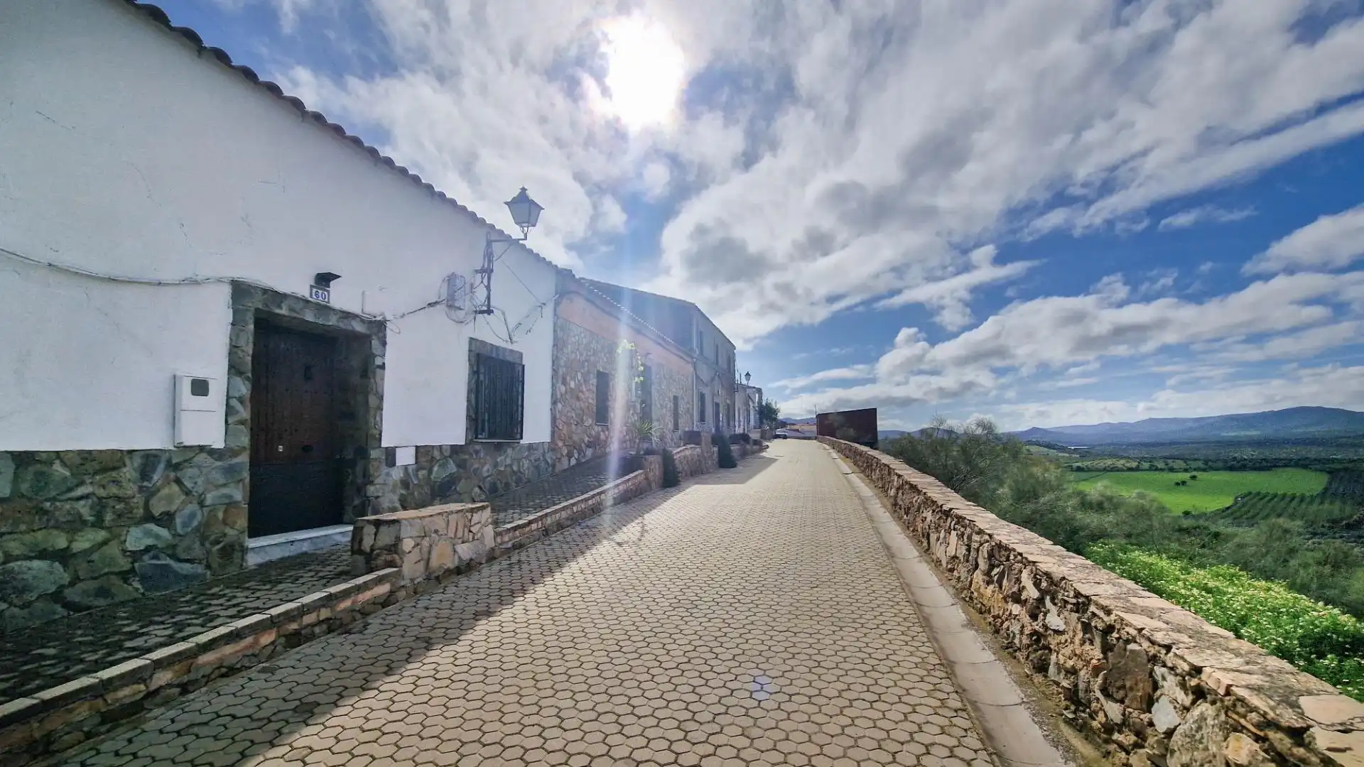 Vista exterior de Casa o chalet en venta en Nogales con Calefacción, Jardín privado y Terraza