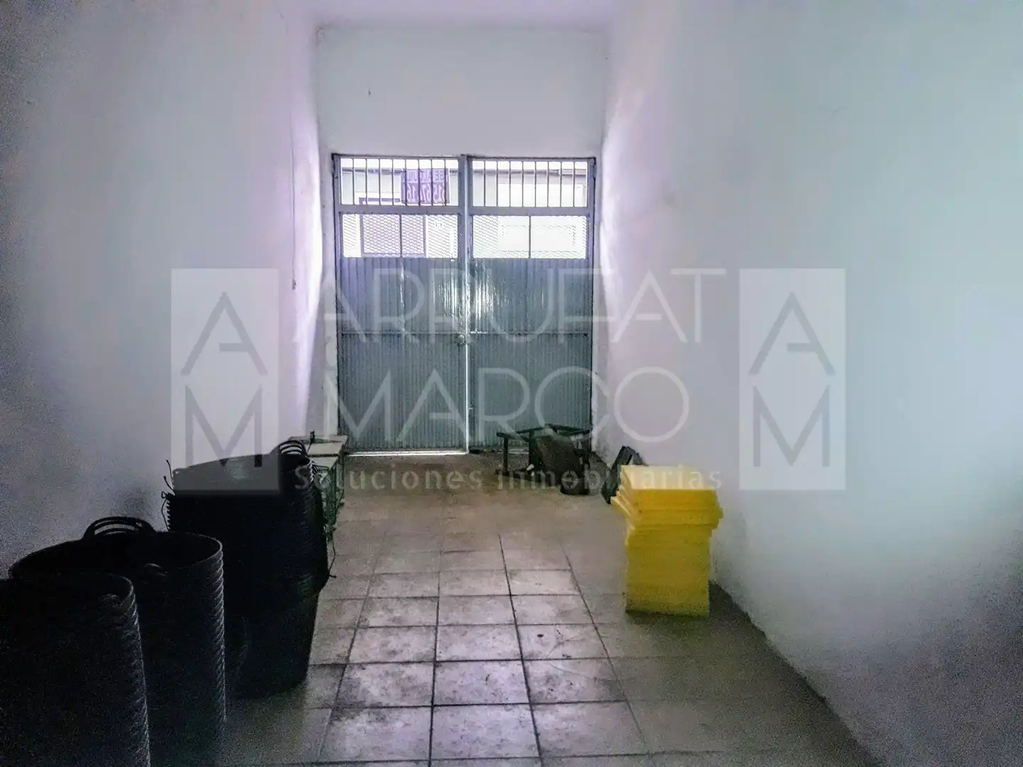 Local comercial en venta en Piscinas