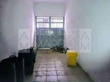 Local comercial en venda a Piscinas