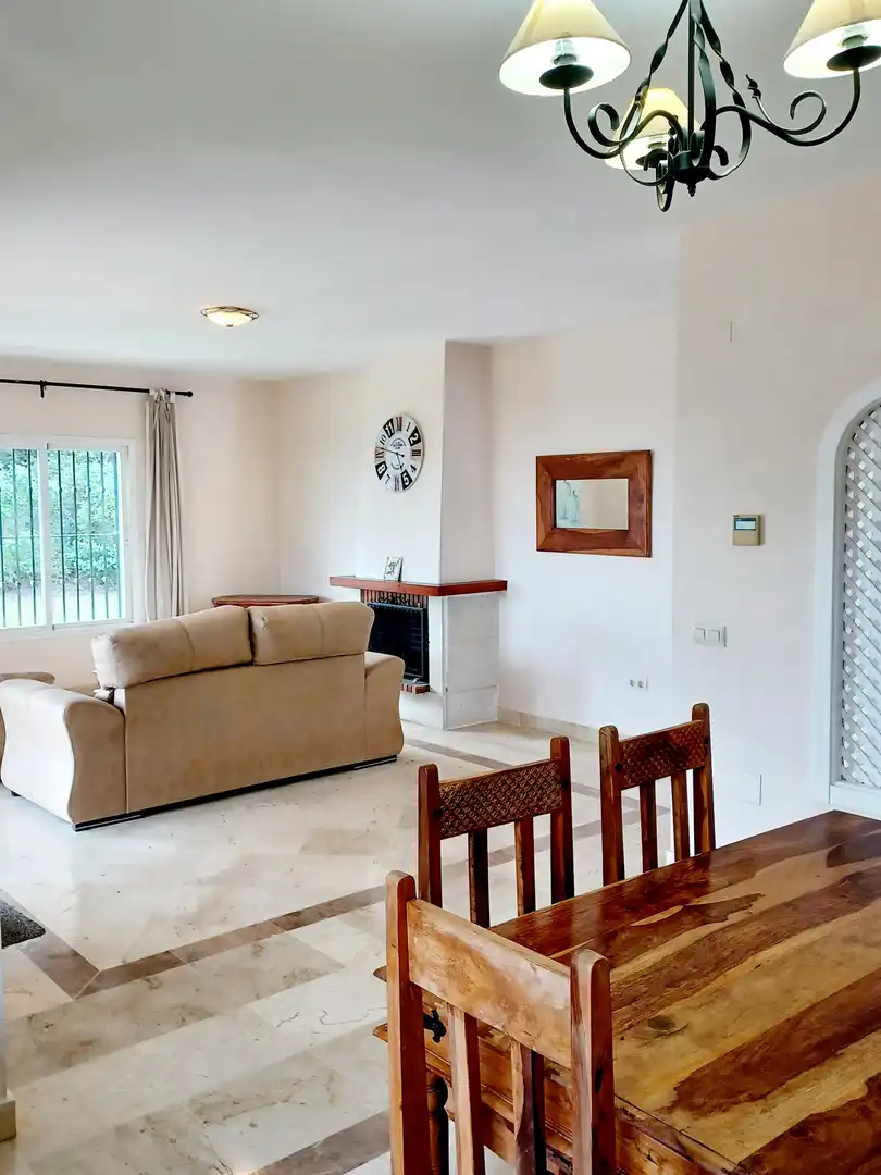 Maison avec terrasse à vendre à La Alcaidesa, imagen 9