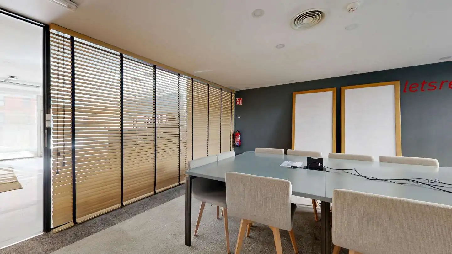 Office for sale in Madrid  with Air Conditioner, Heating and Storage room