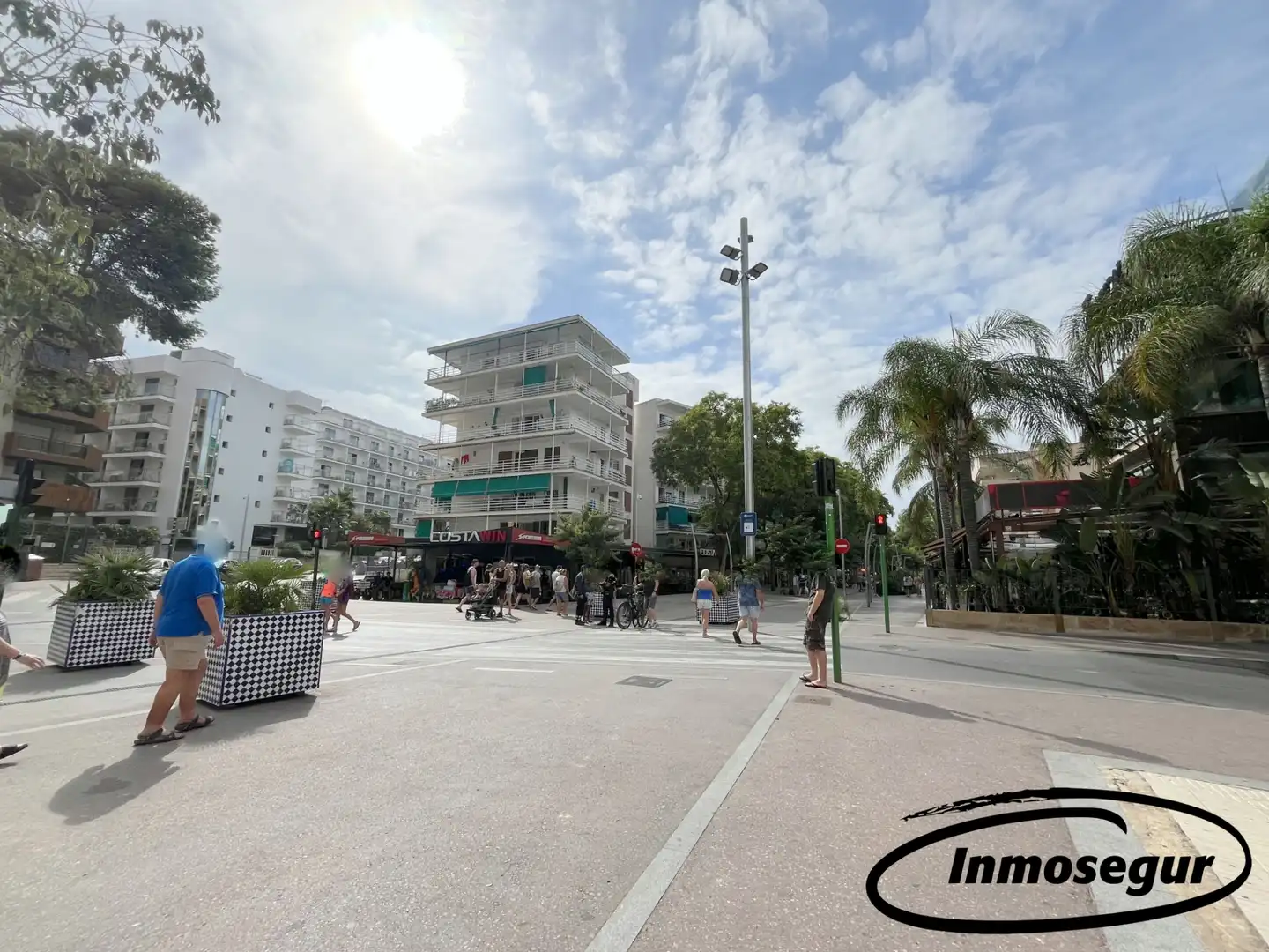 Außenansicht von Geschaftsraum zur Miete in Salou mit Klimaanlage, Heizung und Terrasse