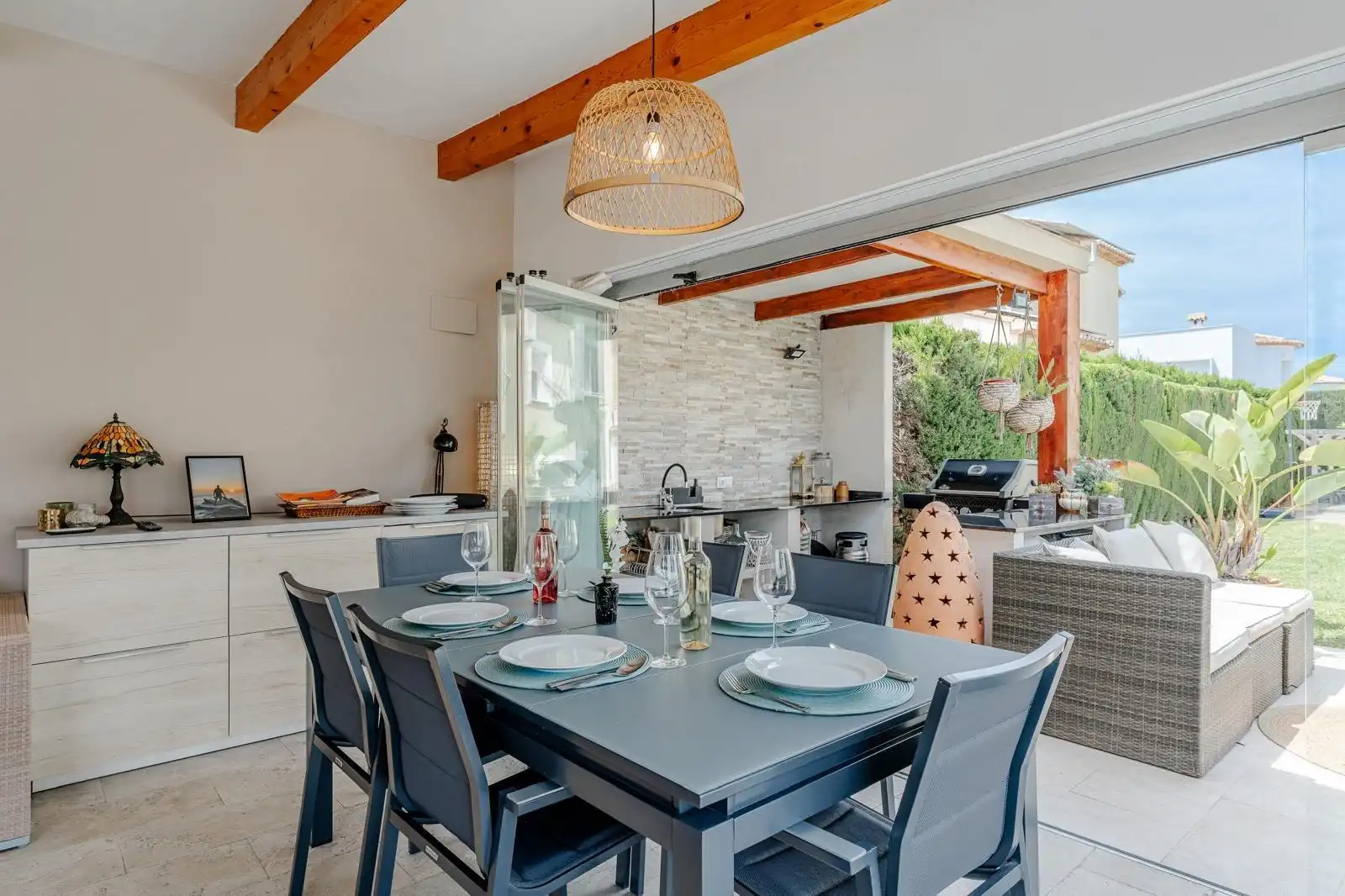 Casa o chalet de alquiler en Les Bovetes - La Felicidad