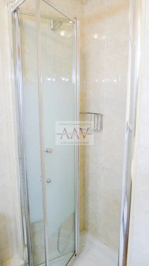 Baño de Piso en venta en Cerdanyola del Vallès con Calefacción, Horno y Balcón