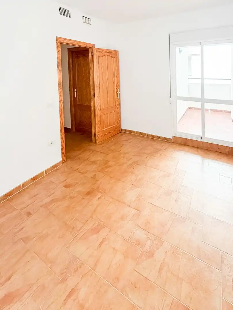 Casa adosada en venda en Alhaurín de la Torre amb Aire condicionat, Jardí privat i Terrassa