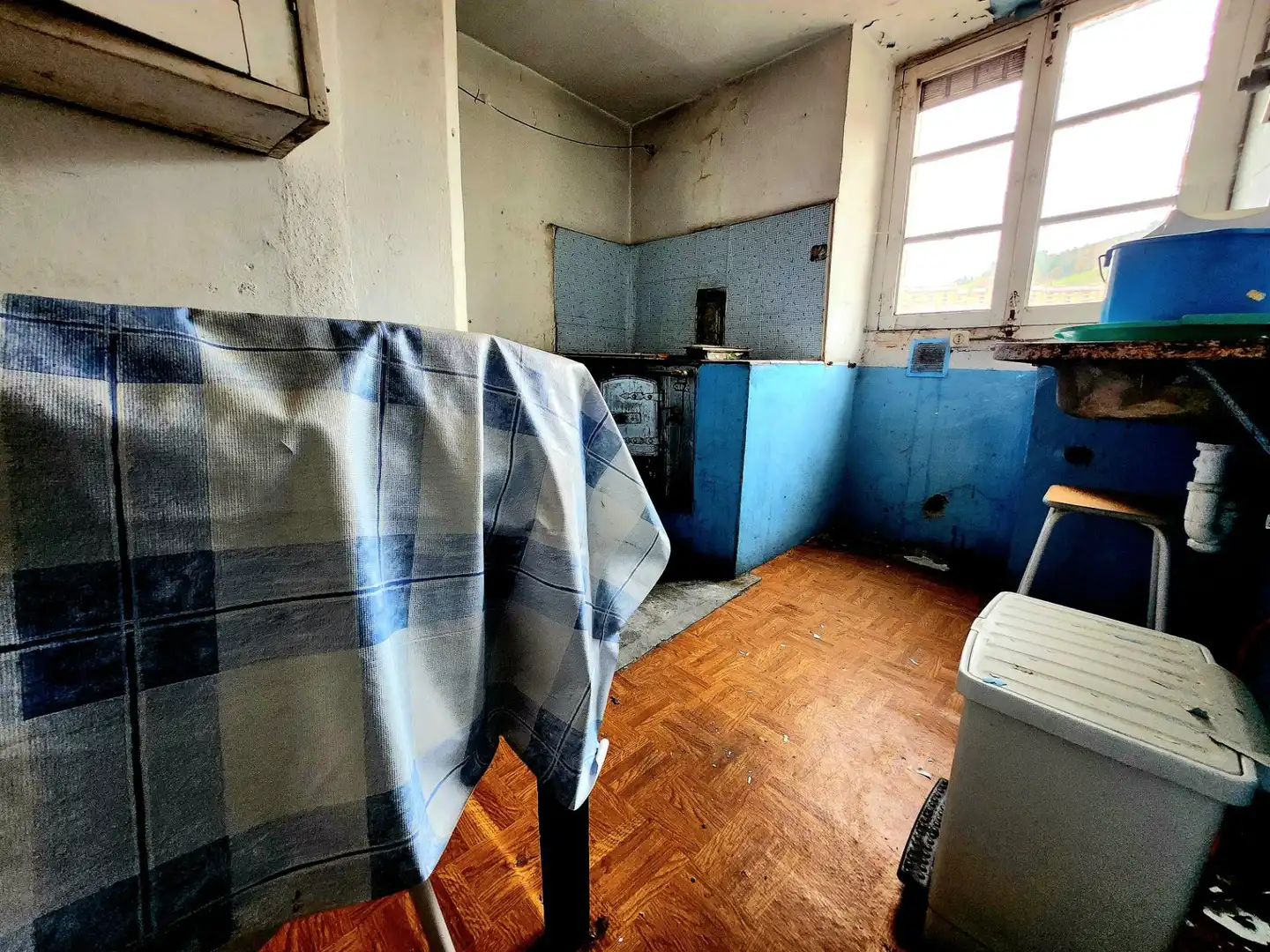 Cocina de Edificio en venta en Cangas del Narcea