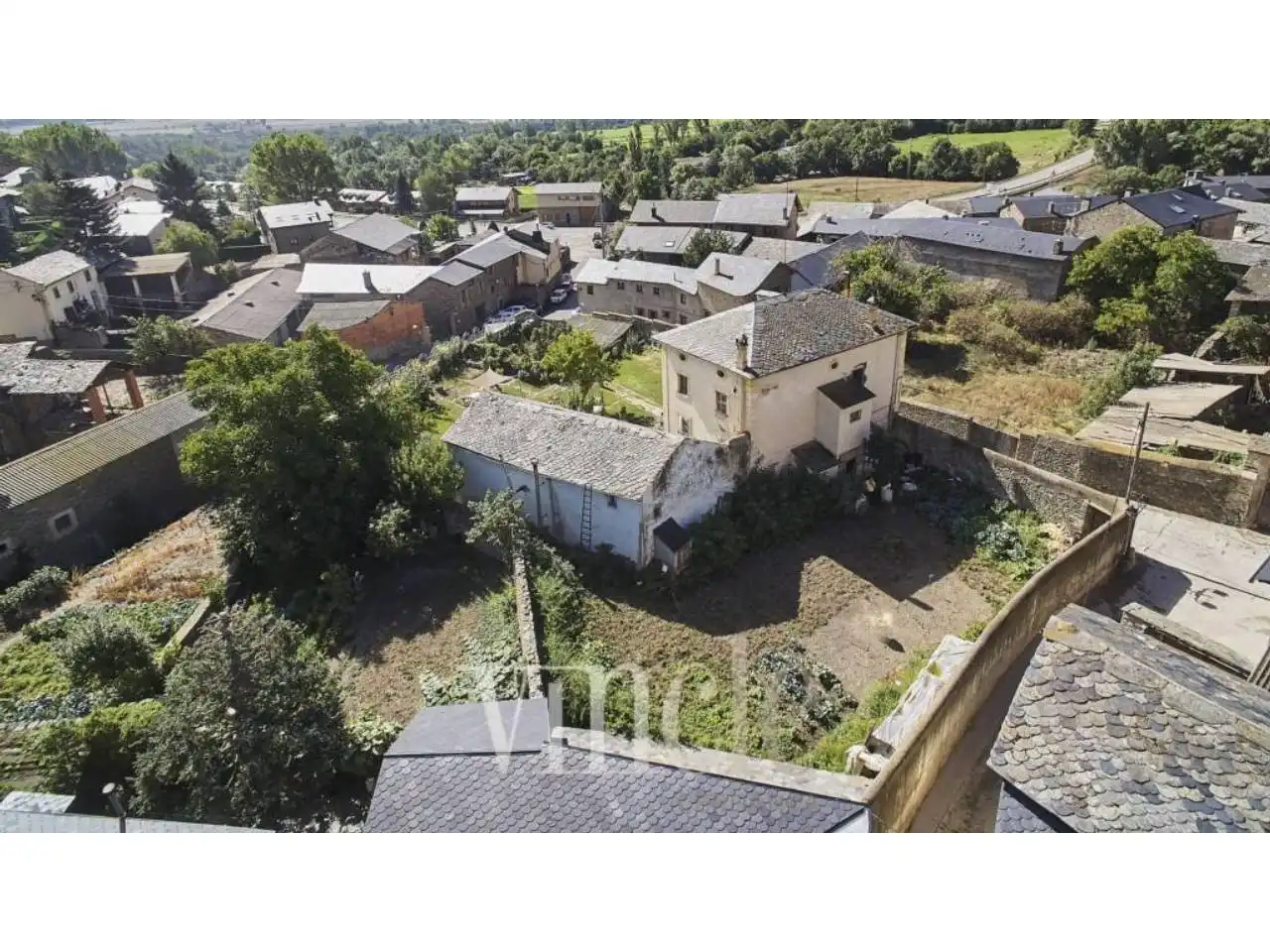 Buildings for sale in Ger