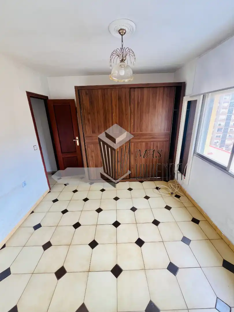Piso en venta en Algeciras con Amueblado