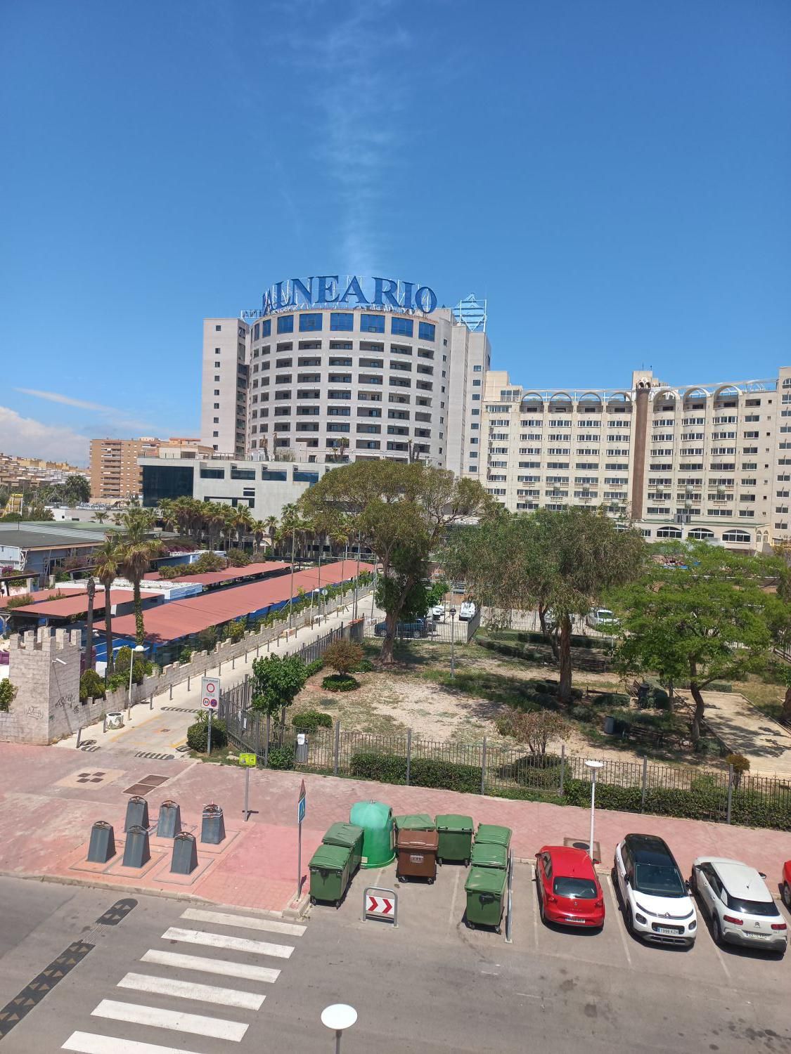 Vista exterior de Dúplex en venda en Oropesa del Mar / Orpesa amb Aire condicionat, Moblat i Balcó