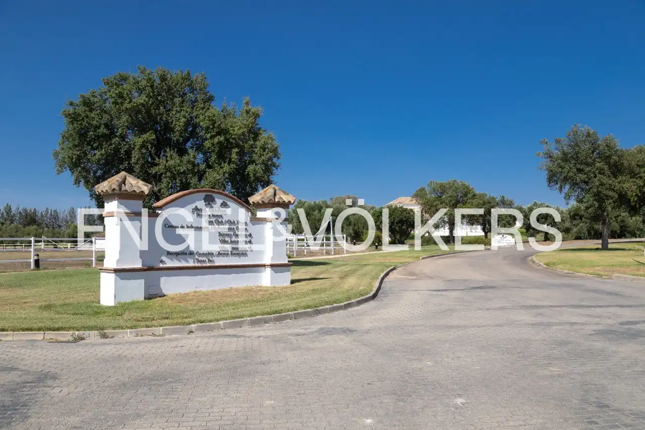 Finca rústica en venda en Arcos de la Frontera amb Aire condicionat, Calefacció i Jardí privat