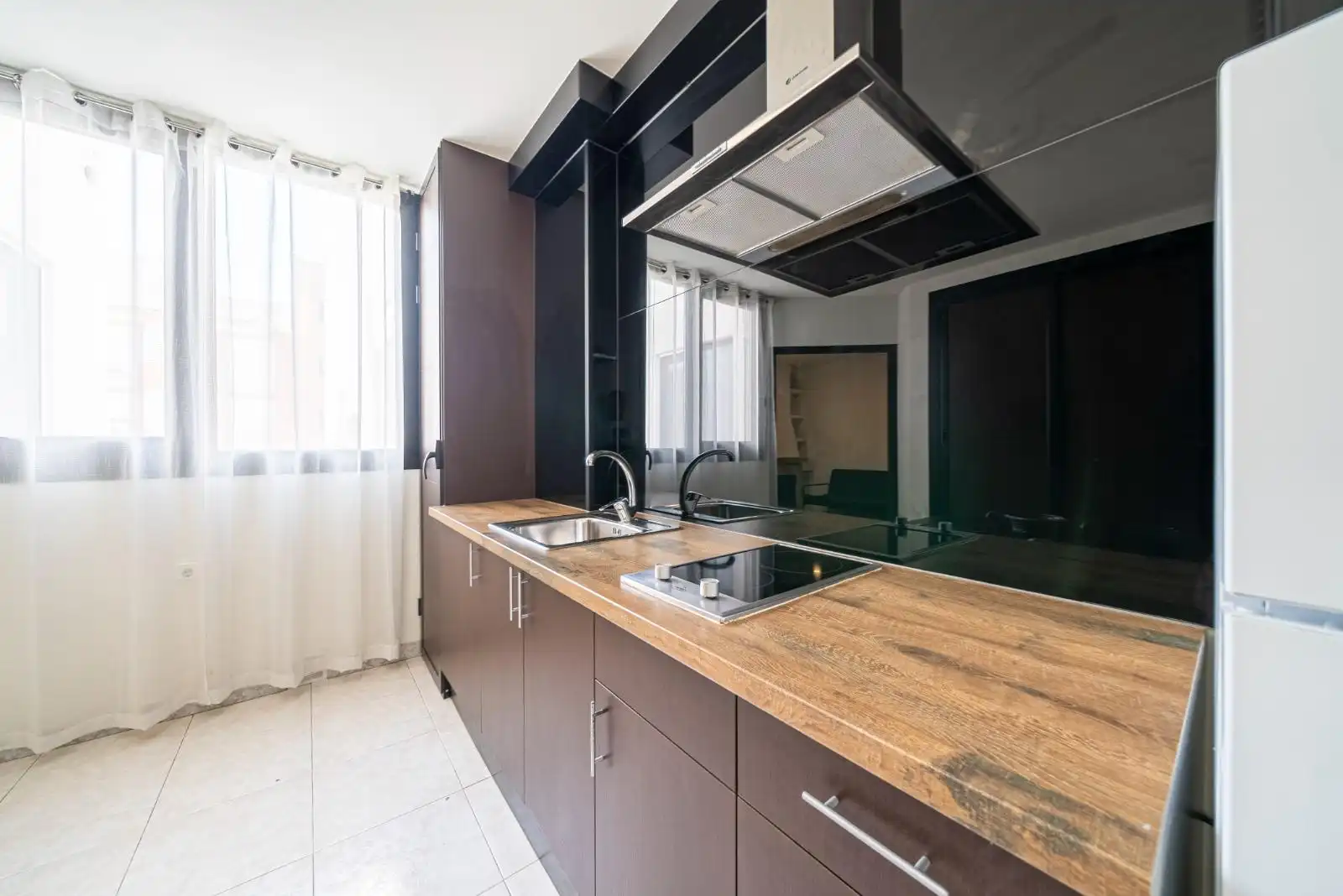 Cuina de Apartament de lloguer en Alicante / Alacant amb Aire condicionat, Calefacció i Moblat