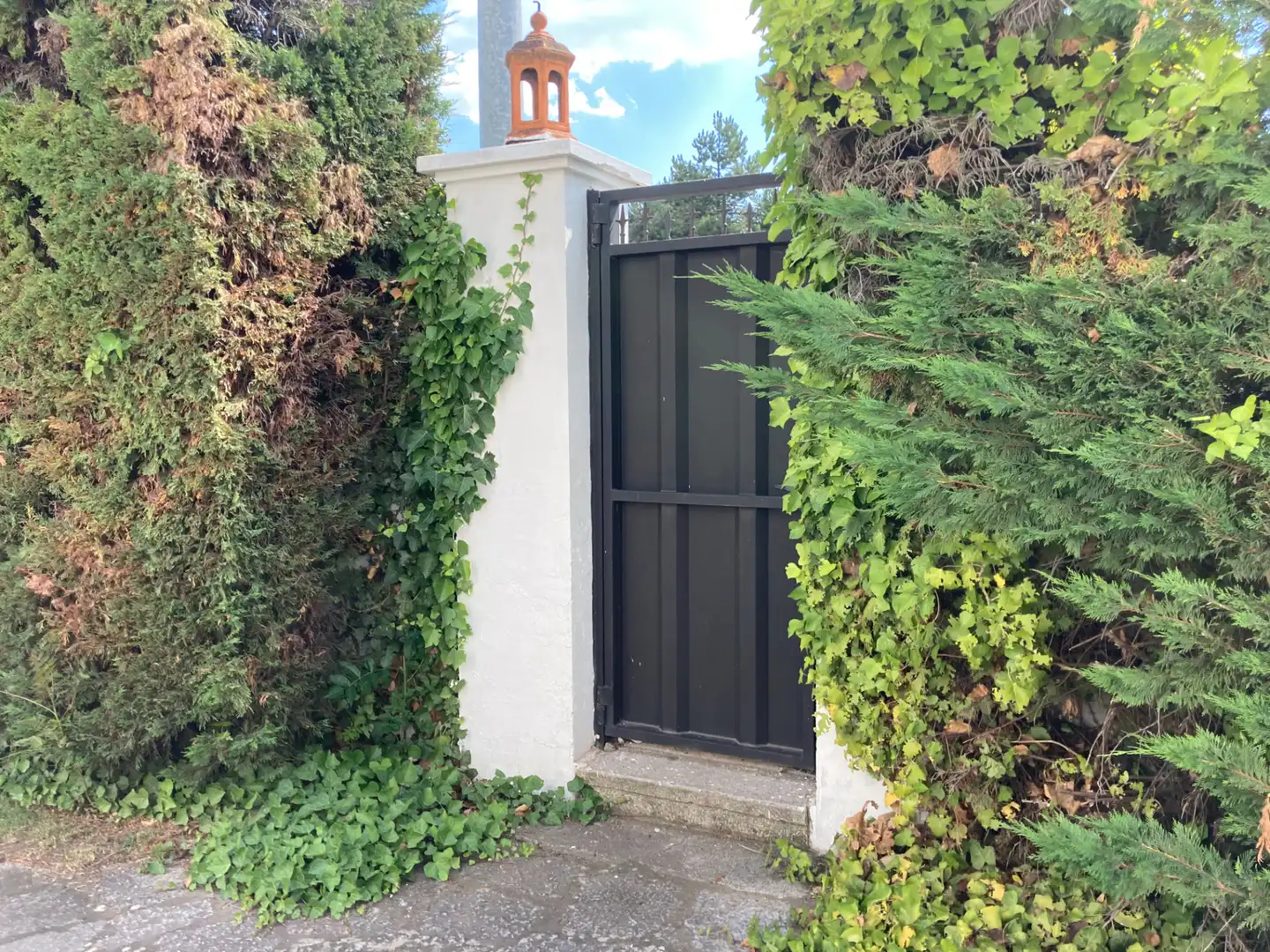 Vista exterior de Casa o chalet en venta en León Capital  con Calefacción, Jardín privado y Horno