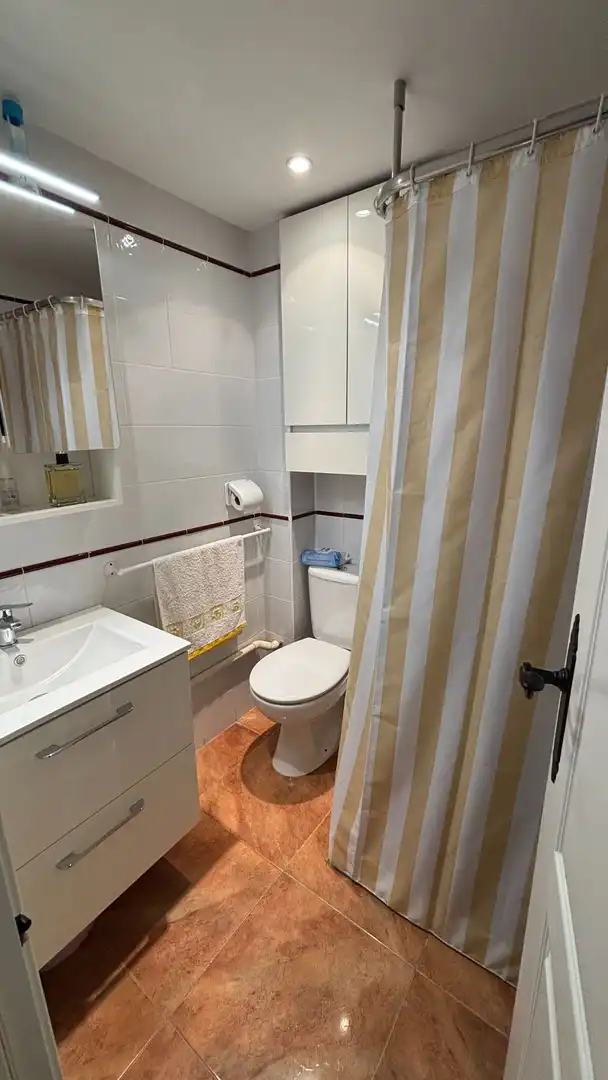 Baño de Casa adosada en venta en Torremolinos con Aire acondicionado, Calefacción y Terraza
