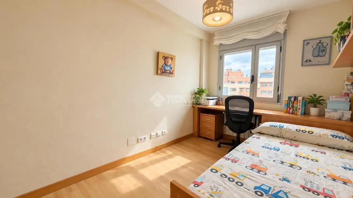 Bedroom of Flat for sale in Fuencarral - El Pardo