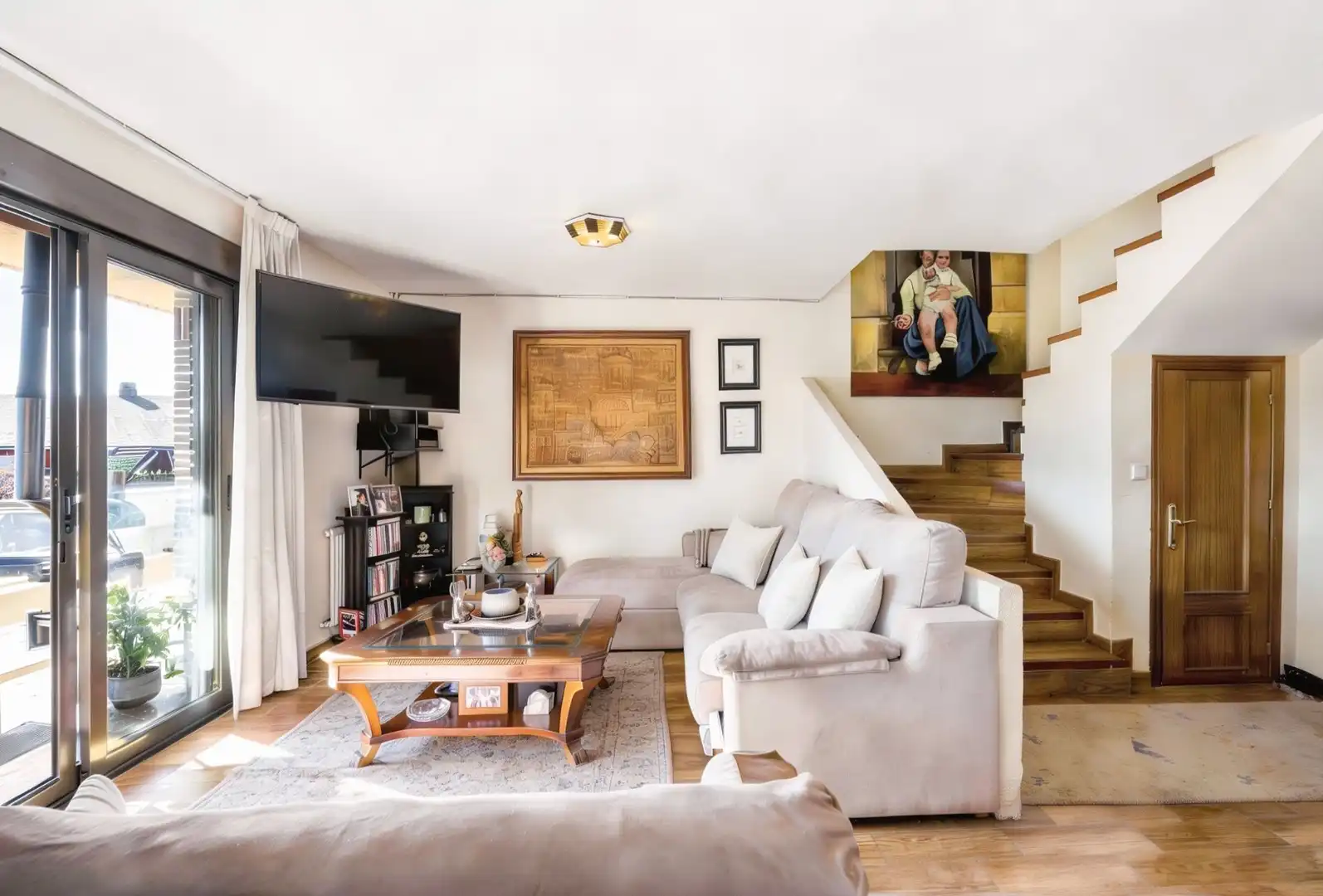 Sala d'estar de Àtic en venda en Majadahonda amb Aire condicionat, Calefacció i Terrassa