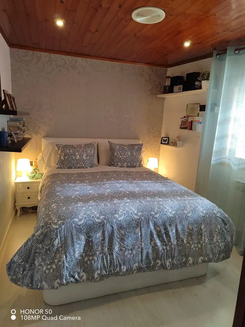 Dormitori de Casa adosada en venda en Cardeñajimeno amb Calefacció, Parquet i Traster