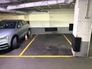 Aparcament de Garatge en venda en Gijón 