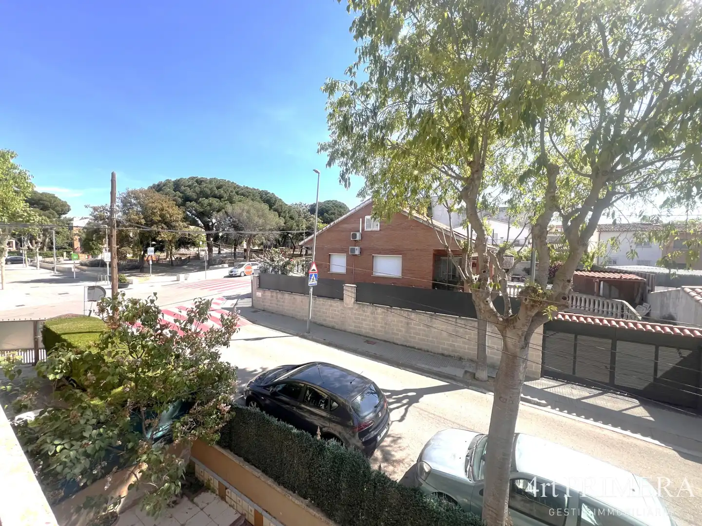 Vista exterior de Pis en venda en Parets del Vallès amb Calefacció, Moblat i Balcó