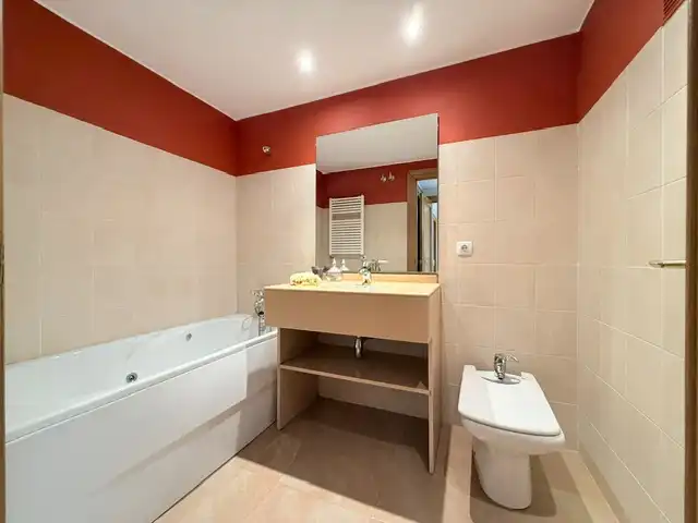 Baño de Piso en venta en Castellón de la Plana / Castelló de la Plana con Calefacción y Trastero