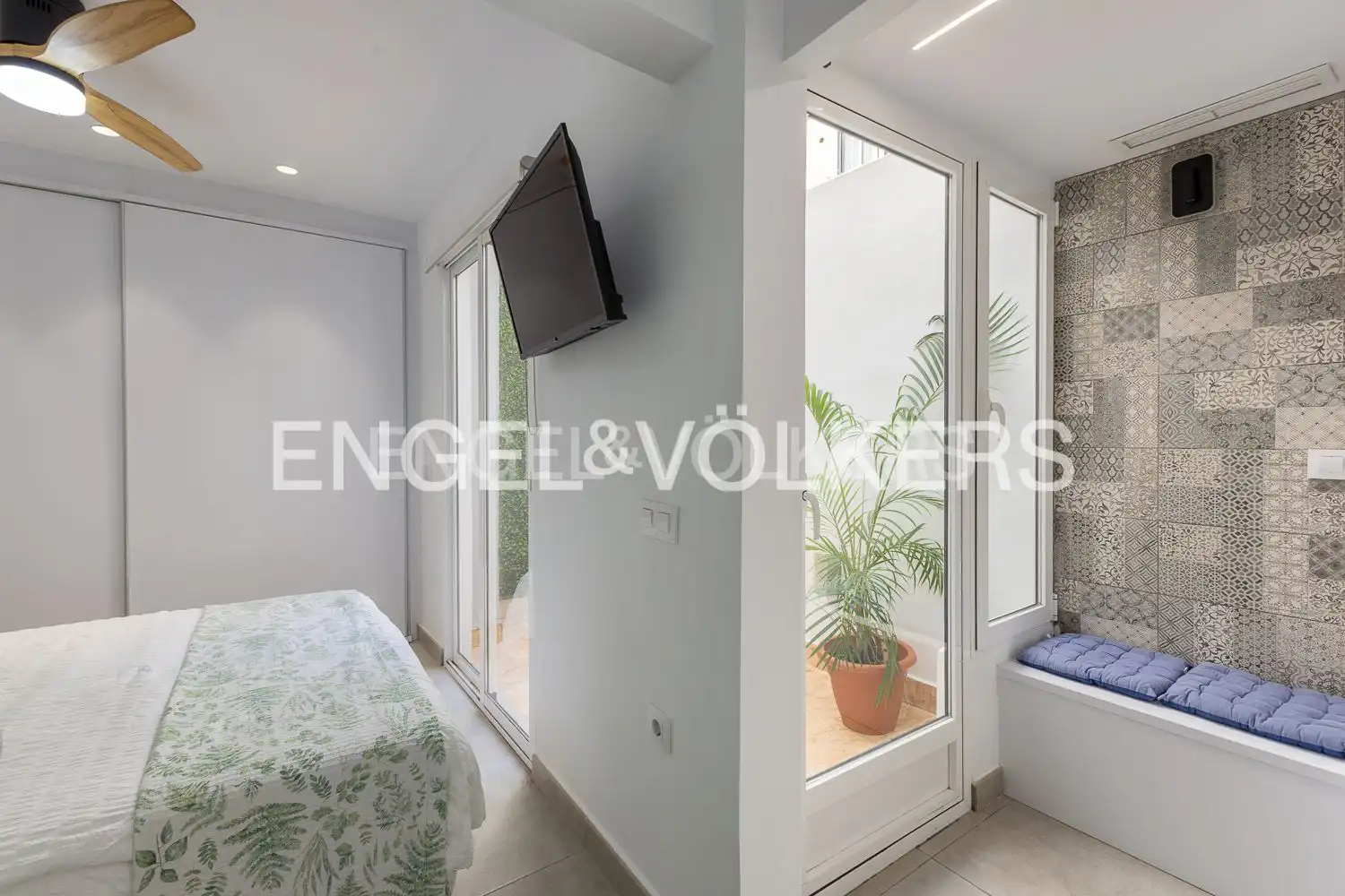 Vista exterior de Apartament de lloguer en Valencia amb Aire condicionat, Calefacció i Moblat