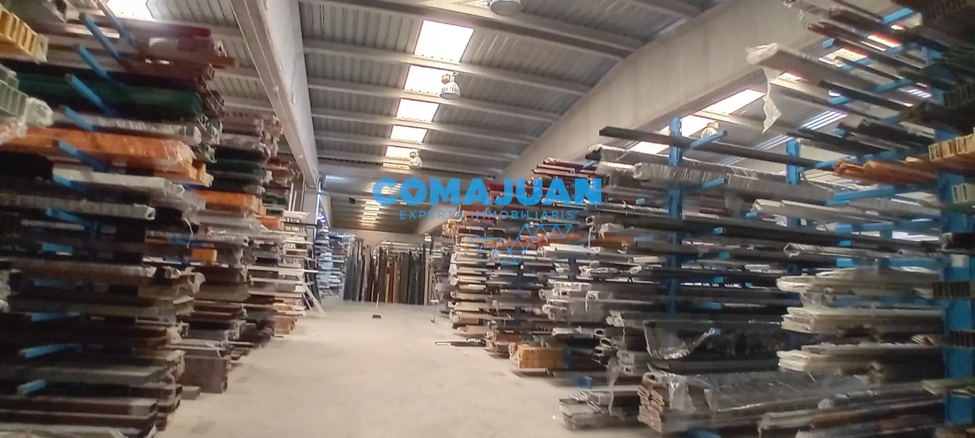 Fabrikhallen zum Verkauf in Calella