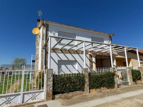 Single-family semi-detached for sale in N/A, San Pedro Bercianos
