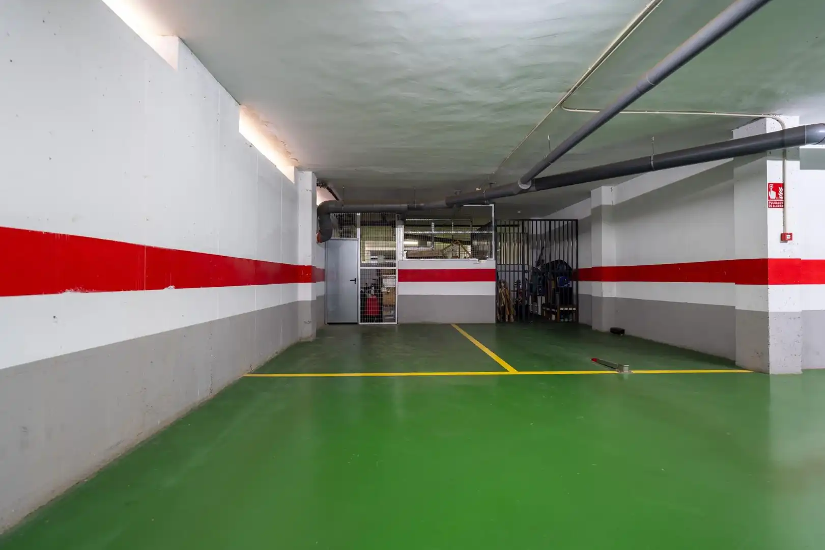 Aparcament de Apartament en venda en Roquetas de Mar amb Aire condicionat, Calefacció i Jardí privat