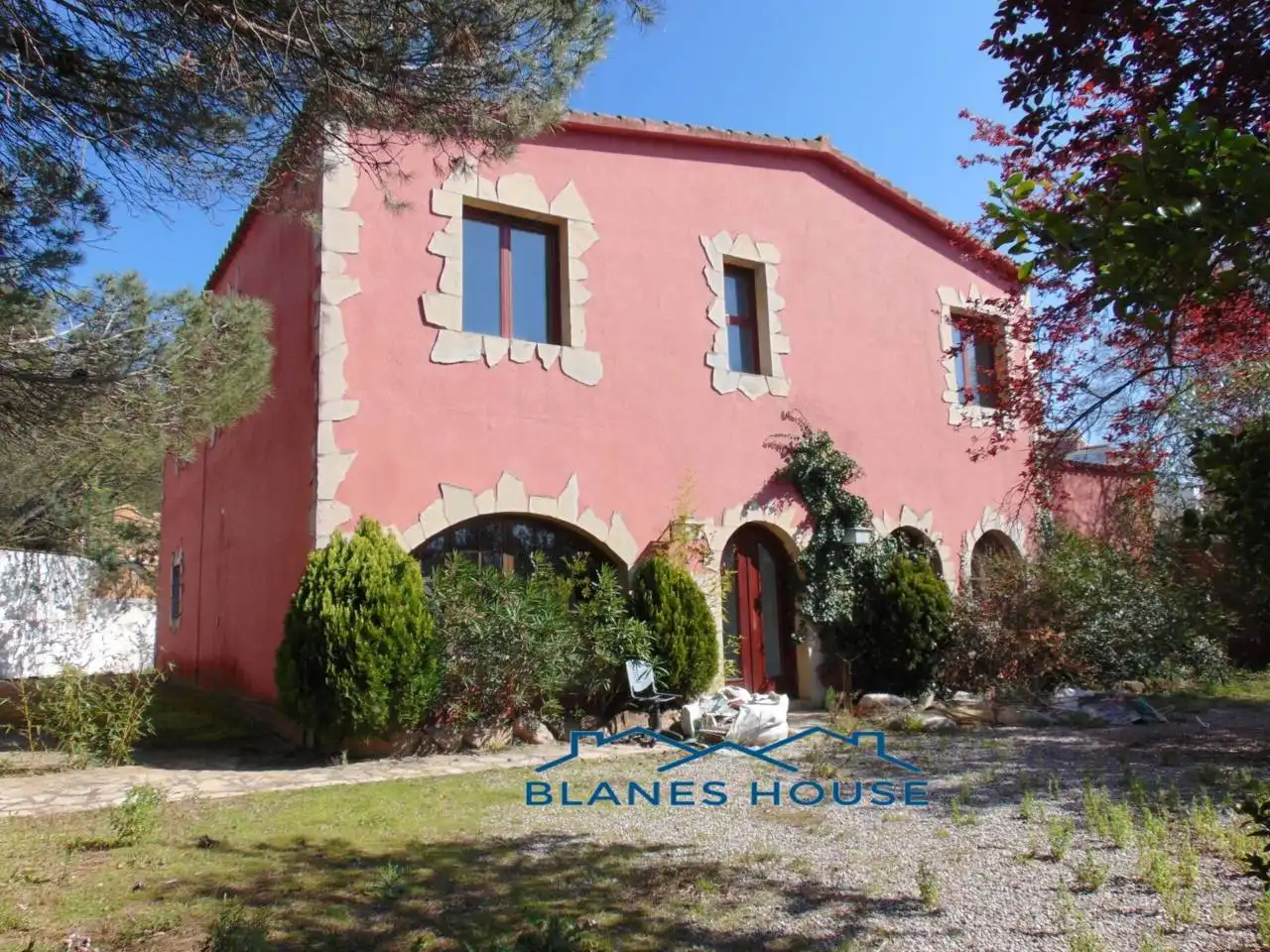 Vista exterior de Finca rústica en venda en Blanes amb Calefacció, Jardí privat i Terrassa