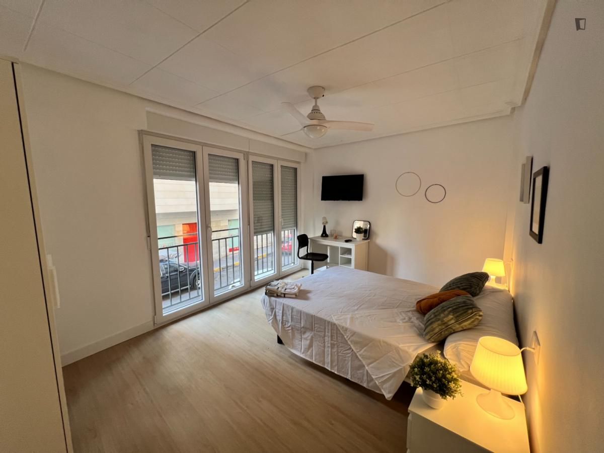Dormitori de Apartament per a compartir en Elche / Elx amb Moblat, Forn i Rentadora