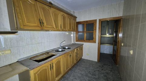 Foto 5 de Piso en venta en Cl Romero Alpuente, Baza, Granada