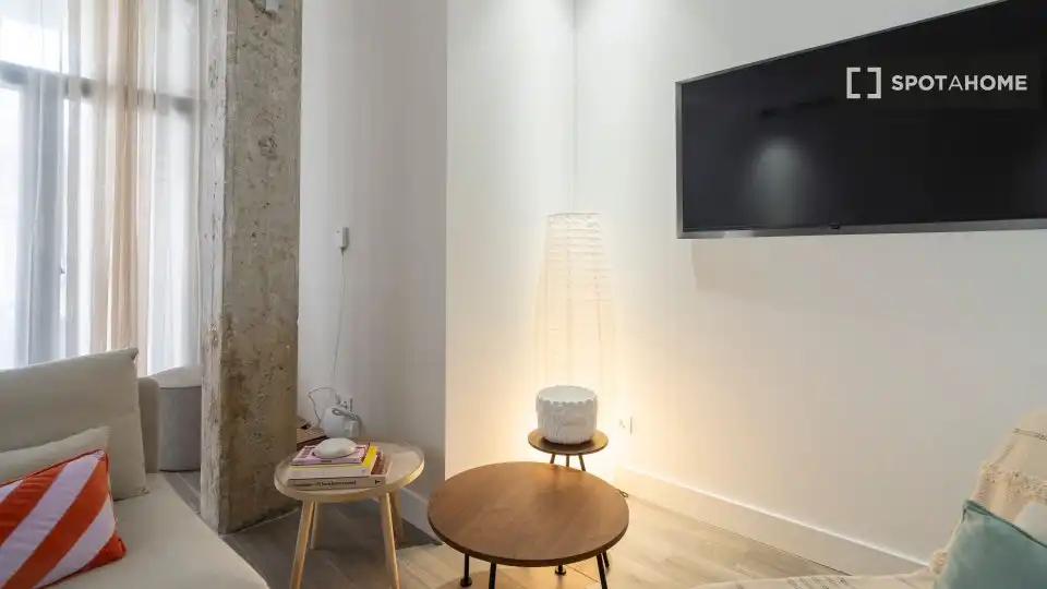 Sala d'estar de Pis de lloguer en Valencia amb Aire condicionat, Calefacció i Moblat