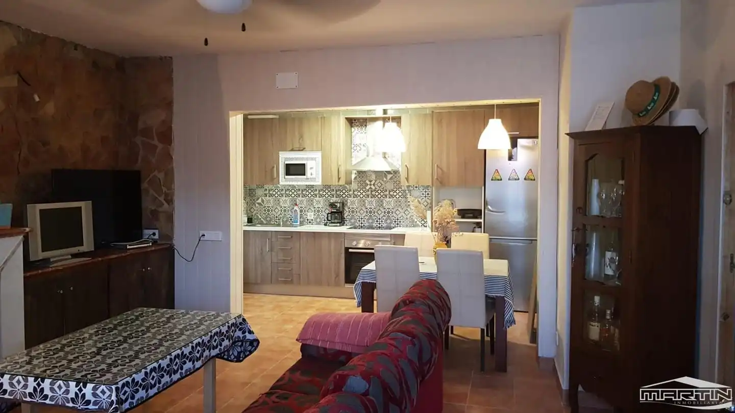 Cuina de Casa o xalet en venda en Cabra amb Terrassa, Traster i Piscina