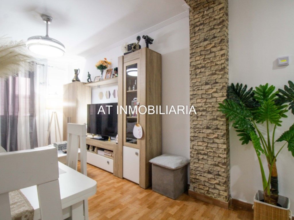 Sala de estar de Piso en venta en  Cádiz Capital