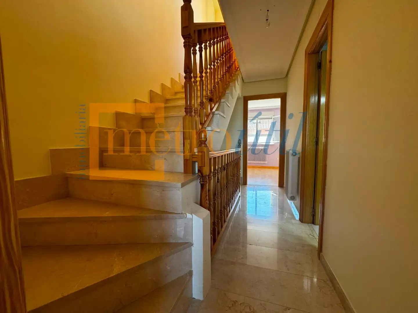 Casa adosada en venda en Galindo y Perahuy amb Calefacció, Jardí privat i Parquet