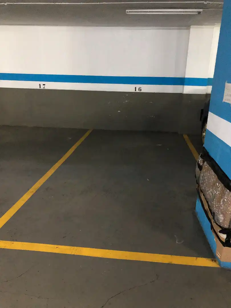 Parkplatz von Garage zur Miete in Barcelona