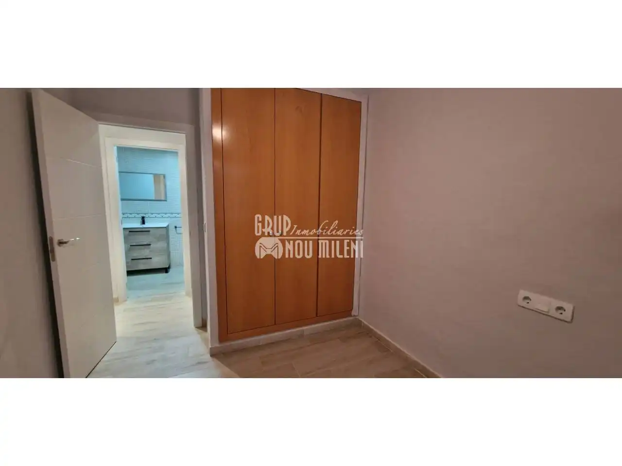 Habitación de Apartamento de alquiler en Catarroja con Aire acondicionado y Calefacción