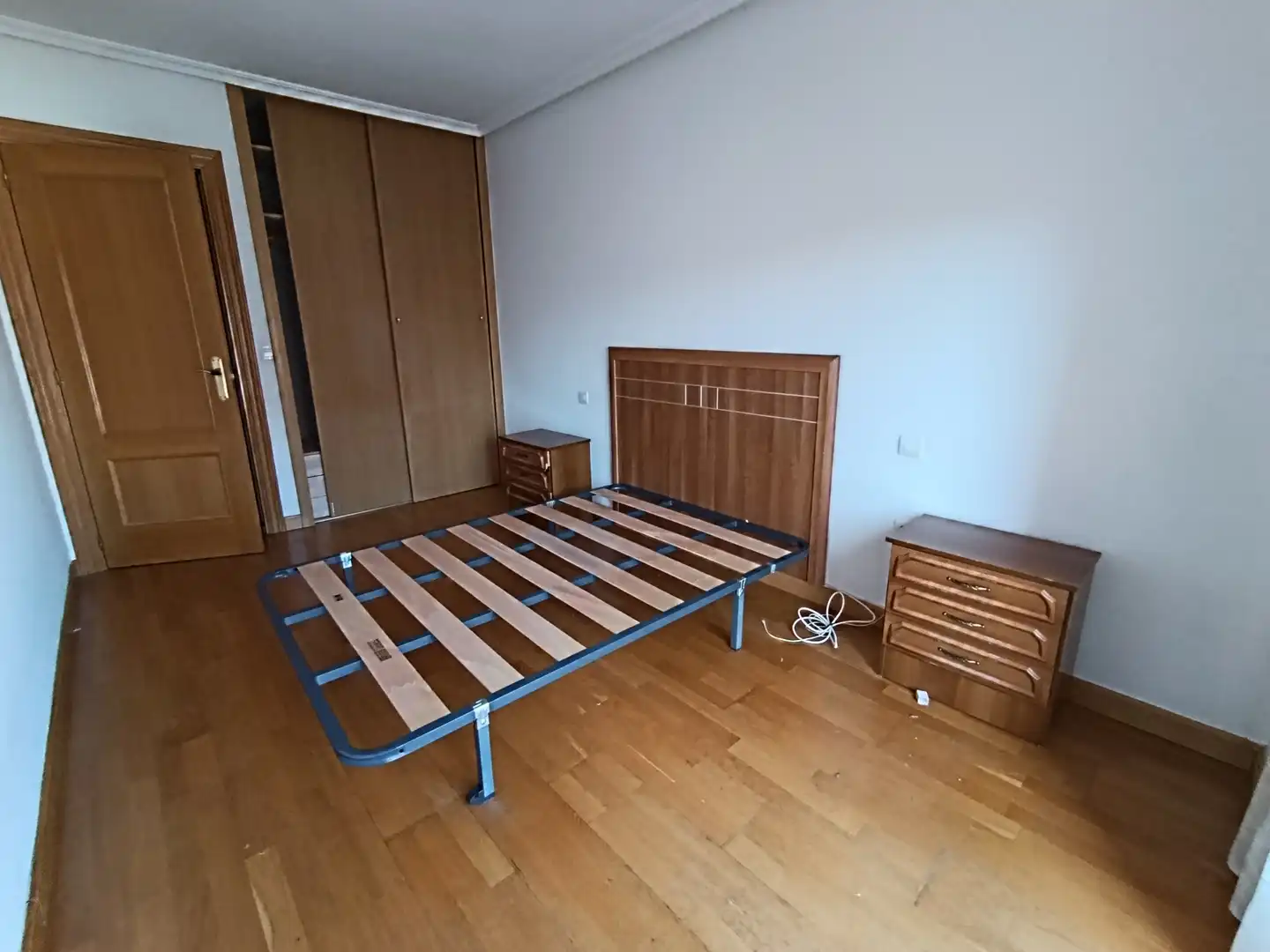 Habitación de Apartamento en venta en Benavente con Calefacción, Parquet y Amueblado