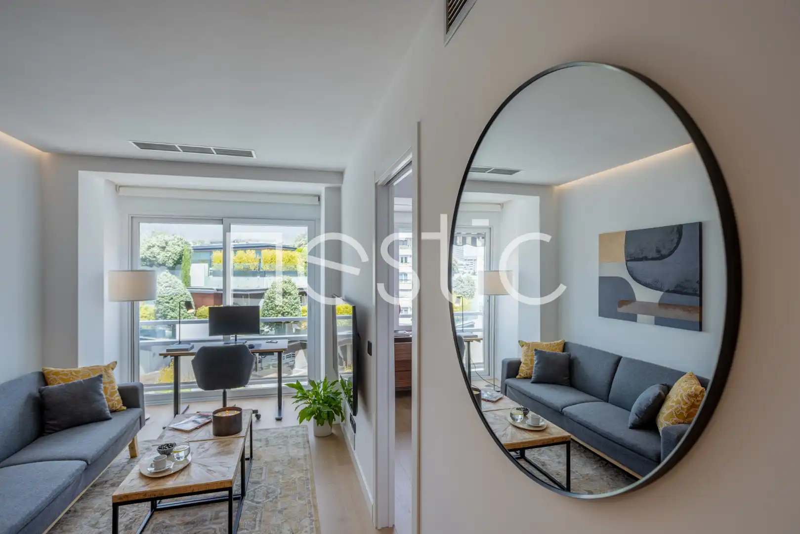 Sala d'estar de Apartament de lloguer en Madrid amb Aire condicionat, Calefacció i Moblat