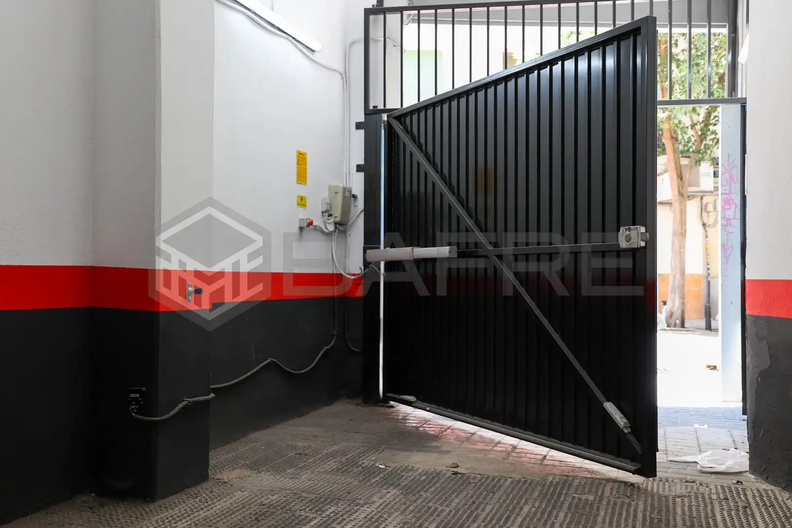 Garage for sale in Madrid