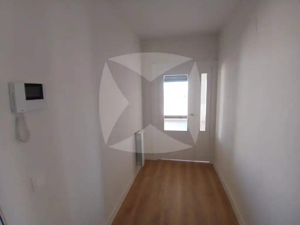 Wohnung zur Miete in Badajoz mit Klimaanlage, Privatgarten und Terrasse