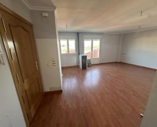 Sala d'estar de Apartament en venda en Villar de Olalla amb Calefacció