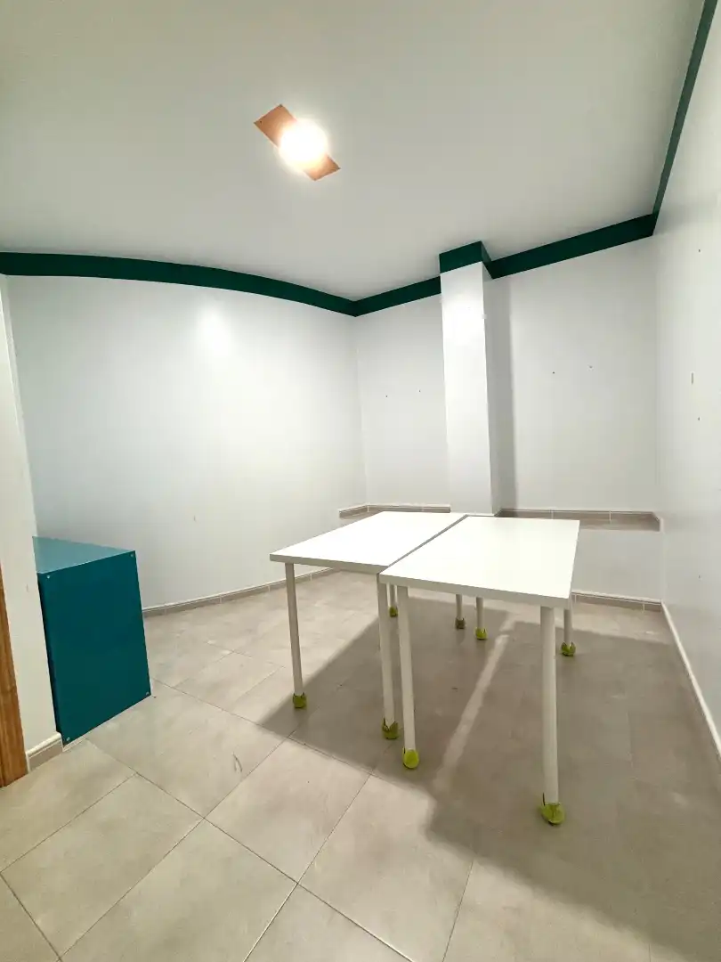 Geschaftsraum zur Miete in Plasencia mit Möbliert