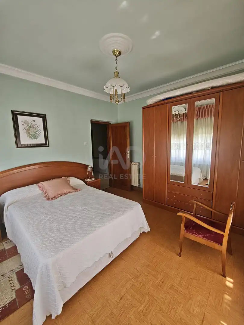 Dormitori de Casa o xalet en venda en Urdiales del Páramo amb Calefacció